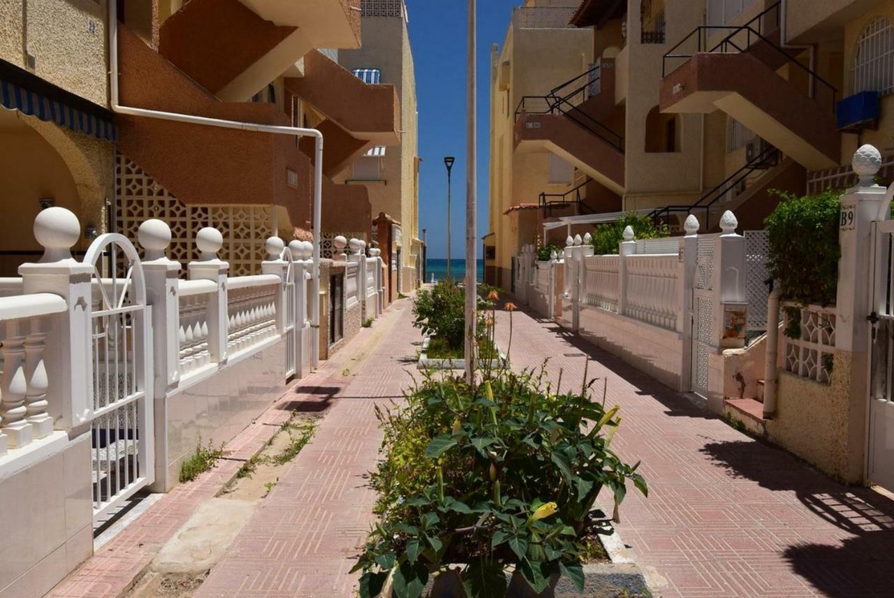 34 Retro Beach House - Alicante Real Estate 托雷维耶哈 外观 照片