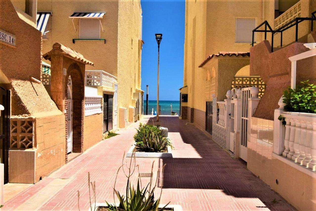 34 Retro Beach House - Alicante Real Estate 托雷维耶哈 外观 照片