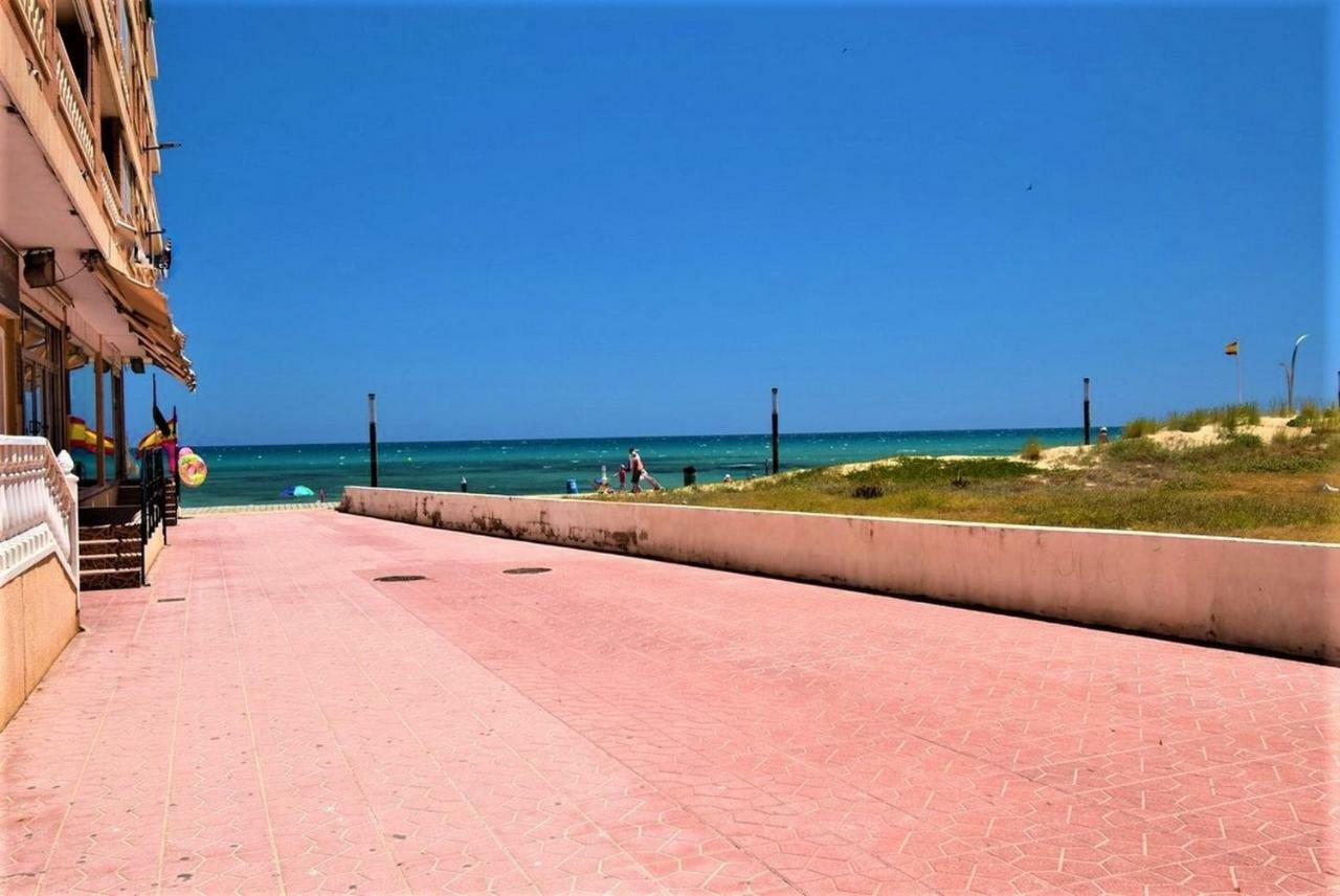 34 Retro Beach House - Alicante Real Estate 托雷维耶哈 外观 照片